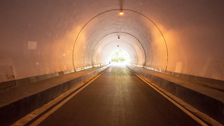 TUNNEL